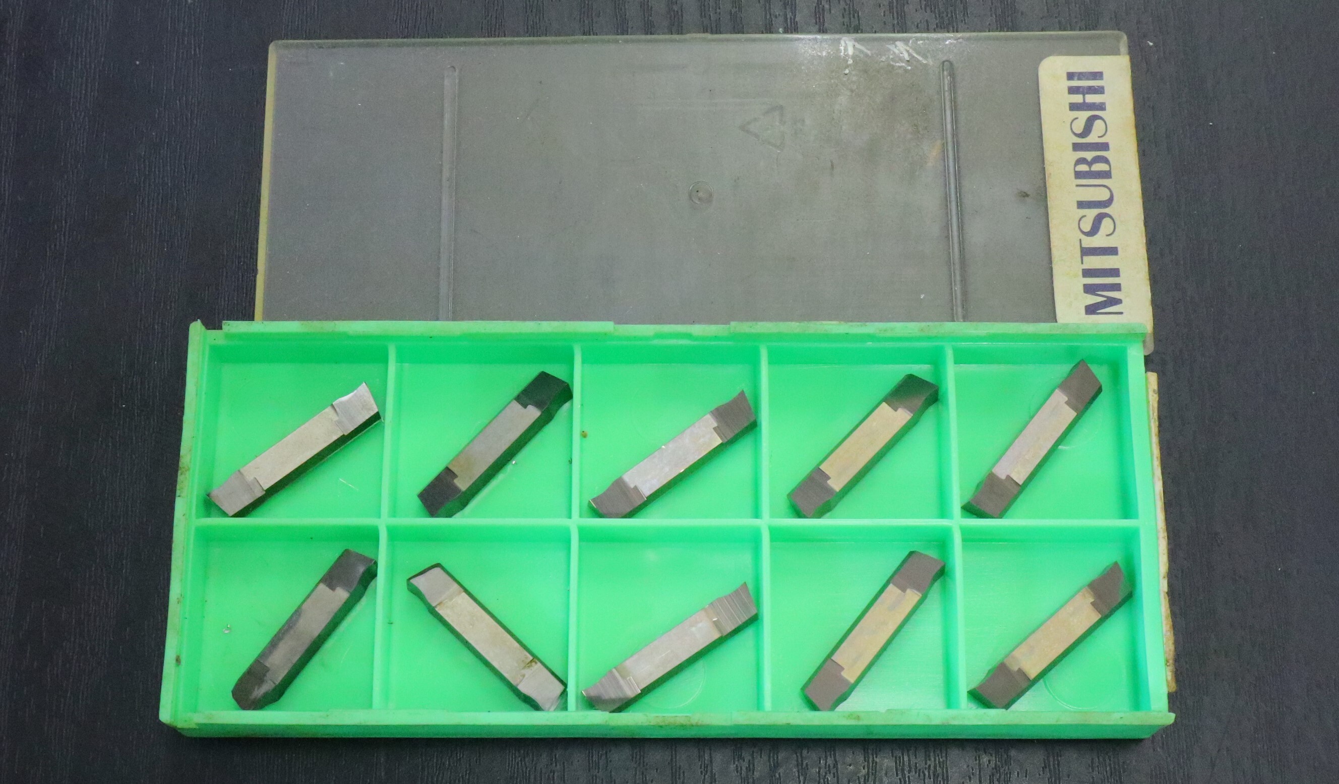 三菱マテリアル チップ DGJ50CF　NX55 10個　未使用