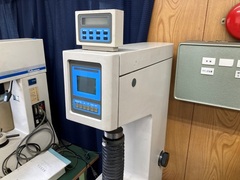 AKASHI｜明石製作所 ロックウエル硬度計 ARK-F1000