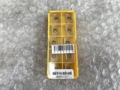 三菱マテリアル チップ APMT1604PDE-M2-F7030