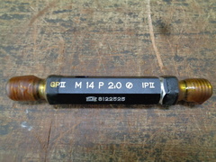 ネジゲージ M14×2