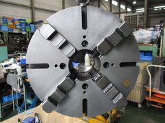 4爪インデペンデントチャック φ350