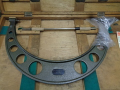 ミツトヨ マイクロメーター OM-375