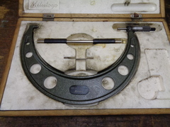 ミツトヨ マイクロメーター OM-250