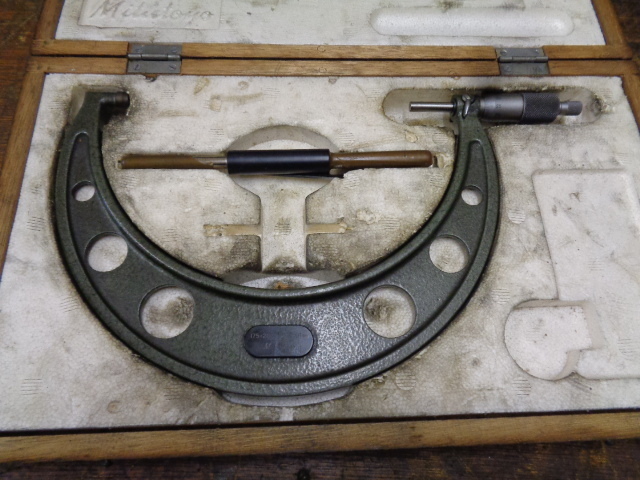 ミツトヨ マイクロメーター OM-200