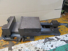 不明 バイス 口幅210mm　口高67mm　口開140mm