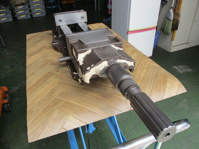 TSUDAKOMA｜津田駒 油圧バイス VH-200