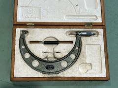 ミツトヨ 外側マイクロメーター OM-200