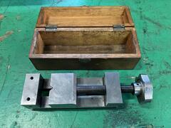 ナベヤ 精密バイス