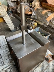 V溝付き桝形ブロック 250＊250