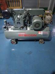 日立産機システム 3.7KWコンプレッサー 3.7P-9.5VD6