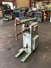 DAIDEN スポット溶接機 SU-15 ２００V　　15KVA　　単相 １９９１年製 １００kg ダイデン 足踏みスポット溶接機 SU-15 | マシンライフ