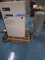 日立産機システム 0.75ｋｗコンプレッサー PBD-0.75PSJ6