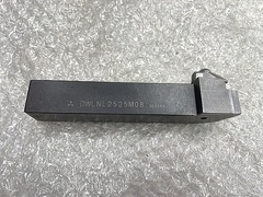 三菱マテリアル バイトホルダー DWLNL2525M08