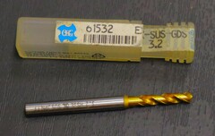 OSG  ドリル EX-SUS-GDS 3.2  刃径(mm):3.2 溝長(mm):18 全長(mm):50 シャンク径(mm):4 有効加工深さ:3～4D(刃径×3～4倍) 表面処理:TiNコーティング