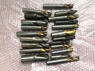 様々なメーカーや型式があります。 エンドミル1山 【エンドミル1山】5.5kg