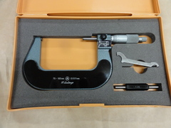 MITUTOYO｜ミツトヨ カウント外側マイクロメーター M820-100