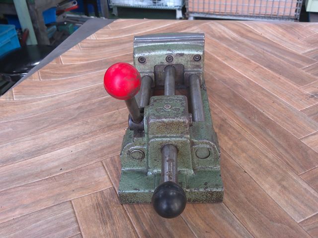 ナベヤ(ERON) クランプマスターバイス EVS100-4