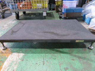 サカエ/SAKAE 足踏台(すべり止めマット付) 【足踏台(すべり止めマット付)】SA-0960N