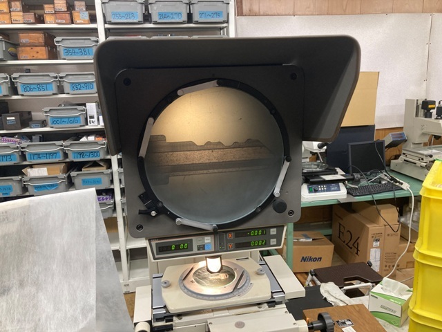 MITUTOYO｜ミツトヨ 投影機 PJ-250