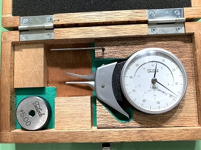 テクロック ダイヤルキャリパーゲージ IM-809