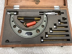 ミツトヨ 替アンビル式外側マイクロメーター OMC 0-150W (104-101)