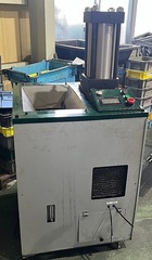 クリエイトエンジニアリング 自動切粉粉砕圧縮機 VNP-25E-65F