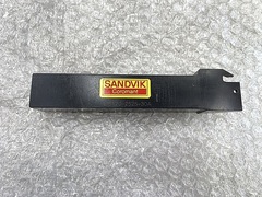 サンドビック バイトホルダー L151.20-2525-30A