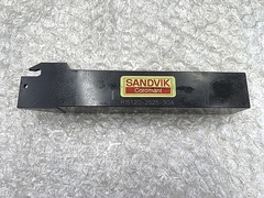サンドビック バイトホルダー R151.20-2525-30A