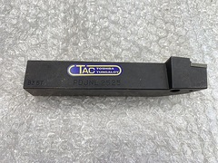 タンガロイ バイトホルダー PDQNR2525