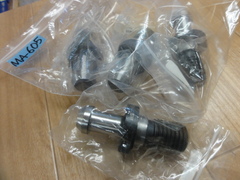 MST プルスタットボルト P143 穴あき