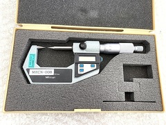 ミツトヨ デジタルポイントマイクロメーター CPM30-25DM(342-541)