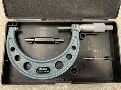 ミツトヨ 外側マイクロメーター OM-100(103-140)