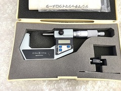 ミツトヨ デジタル外側マイクロメーター MDC-50(293-402)