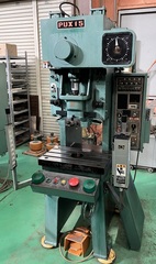 アマダワシノ 15tパワープレス PUX15-KRD