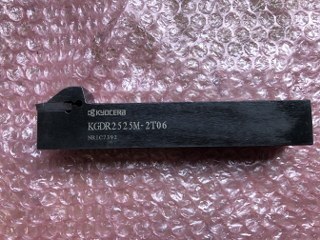 京セラ/Kyocera 溝入れ・突っ切り用ホルダ 【溝入れ・突っ切り用ホルダ】KGDR2525M-2T06