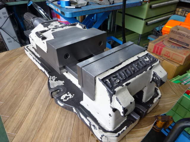 TSUDAKOMA｜津田駒 油圧バイス VH-200