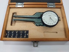 テクロック ダイヤルキャリパーゲージ IM-881