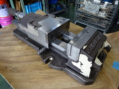 TSUDAKOMA｜津田駒	 油圧バイス VH-175