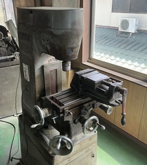 河合 立フライス盤