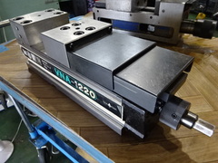 TSUDAKOMA｜津田駒	 パワーバイス VNA-1220