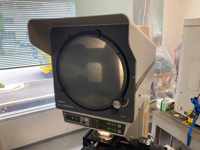 MITUTOYO｜ミツトヨ	 投影機 PJ-2500