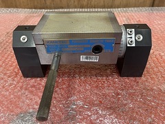 カネテック 可傾形永磁チャック RMWH-713U