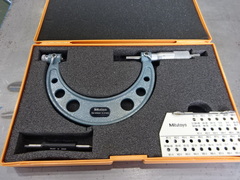 MITUTOYO｜ミツトヨ	 替駒式ねじマイクロメーター TMC-100