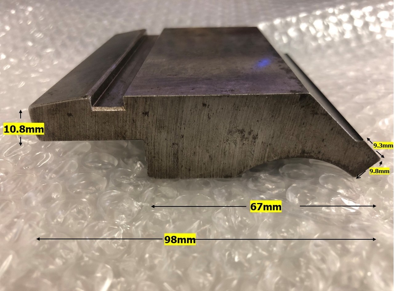 アマダAMADA ベンダー金型(パンチ) 90°