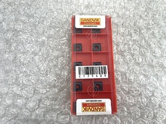 サンドビック チップ 490R-08T304M-PL 4240