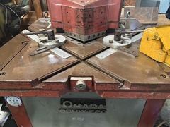 アマダ コーナーシャー CSHW-220