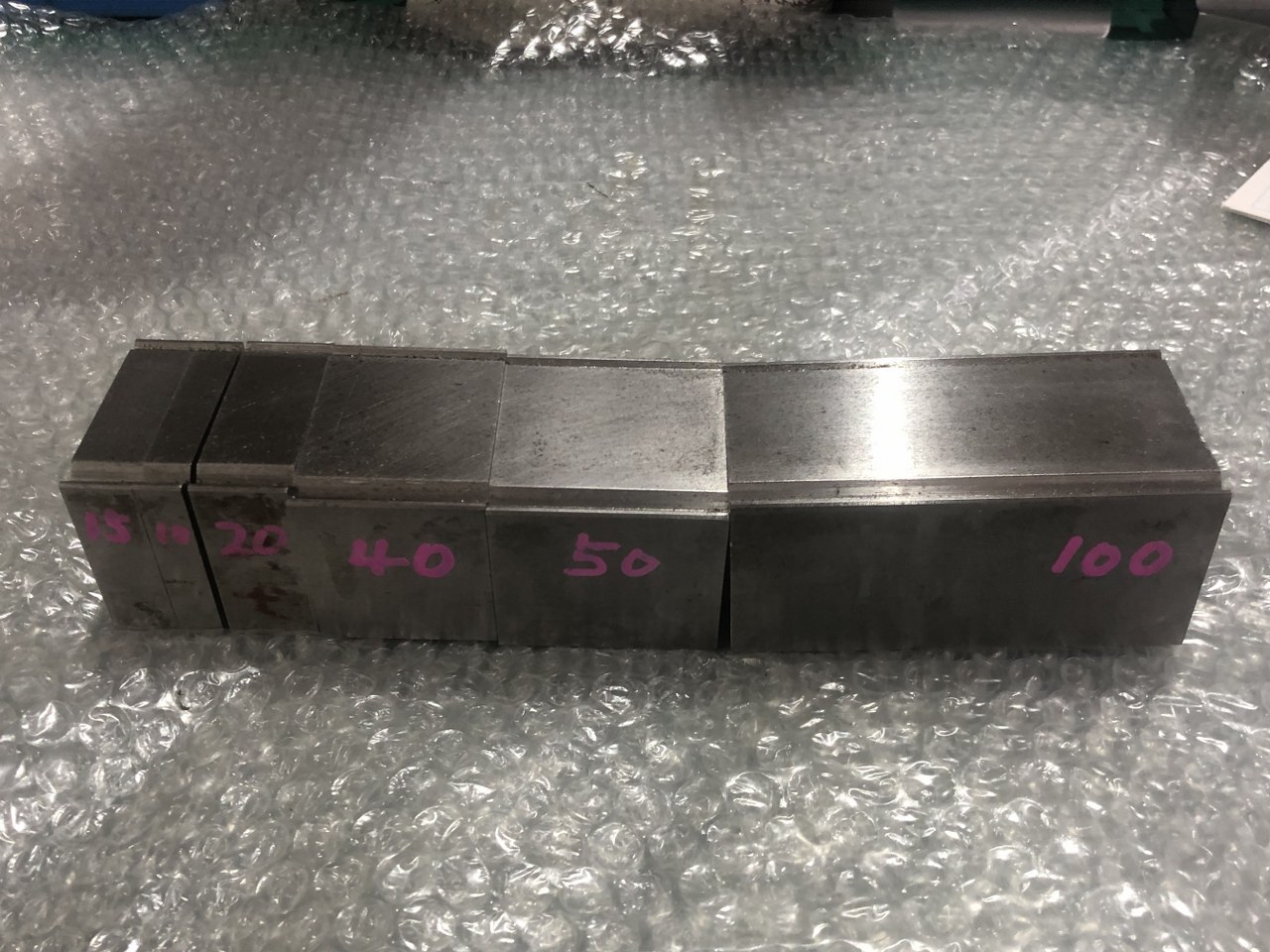 不明 ベンダー金型(2Vダイ)