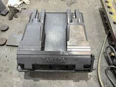 武田機械 油圧バイス 口幅150mm×2