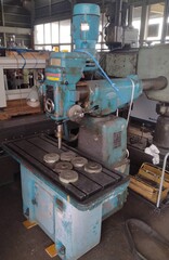 オークマ 小型ラジアルボール盤 DMB