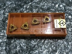 東芝タンガロイ/Toshiba tungaloy チップ I410915Z74Z 16NR14UN